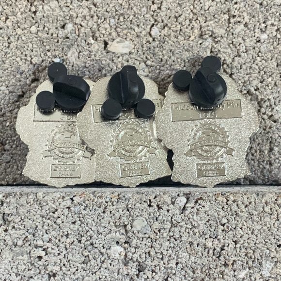 Disney Trading Pins - Picture 5 of 5
